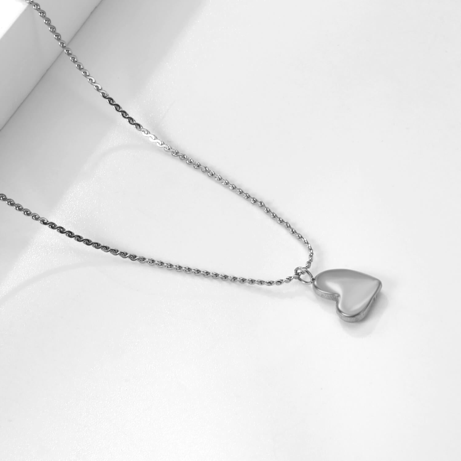 Ember vedenkestävä kaulakoru