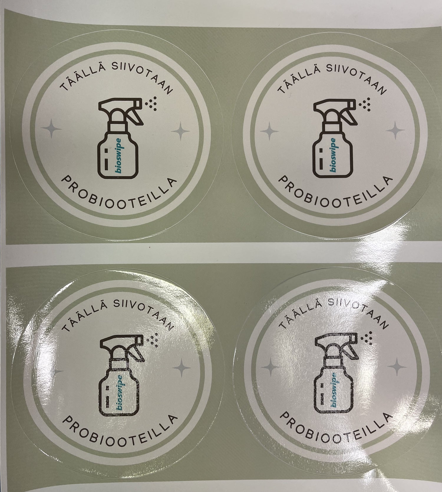 Täällä siivotaan probiooteilla -tarrat